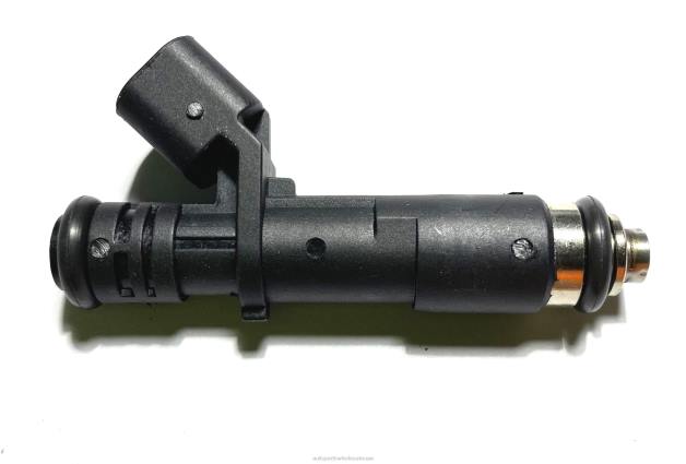 قطع غيار السيارات الشارقة حاقن الوقود cm5138 VDT62179 FORD